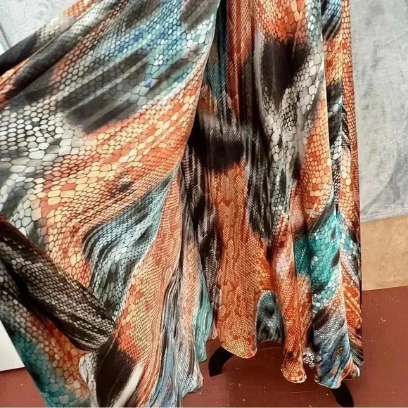 Boston Proper Snake print Criss Cross Open Back High Slit Belted Maxi dress Sz 8 - Picture 7 of 16